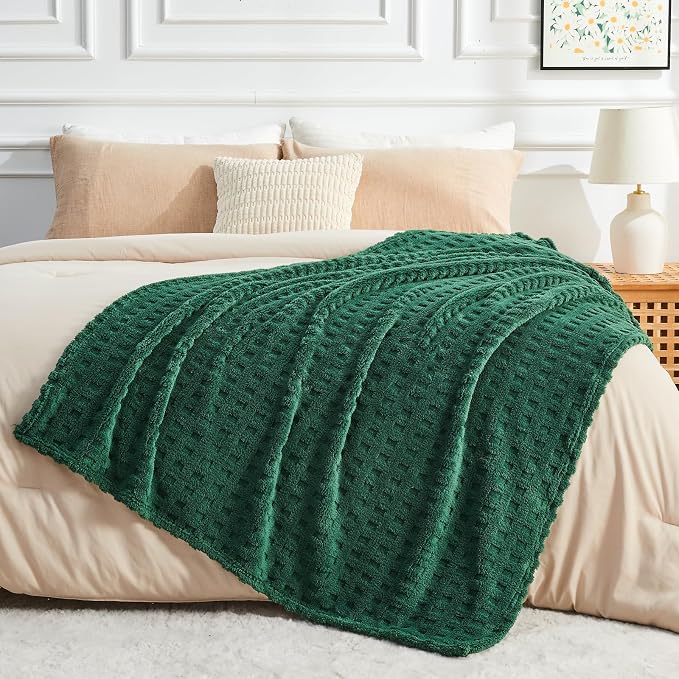 NEWCOSPLAY 3D Waffle Checkered Flannel Twin Blanket, Dark Green, 60"x80" | Super Soft Cute Lightweight Decorative Premium Silky Fleece Blanket for Couch Sofa Bed, Gift for Women Men, All Season Use