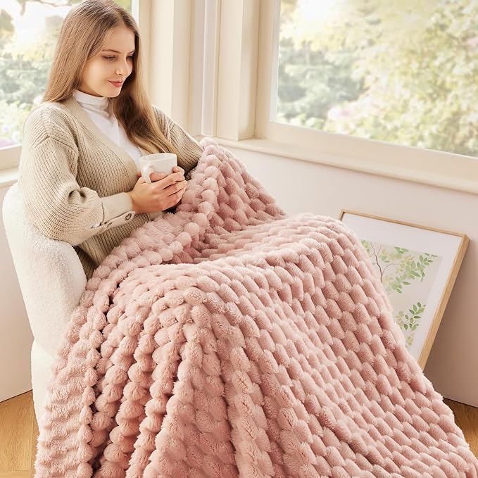 NEWCOSPLAY Fleece Clouds Cozy Queen Blanket for Couch, Pink, 90"x90" | Premium Silky Flannel Blanket, Soft Lightweight Fluffy Throw Blanket for Bed Sofa Decor, Gift for All Season Use