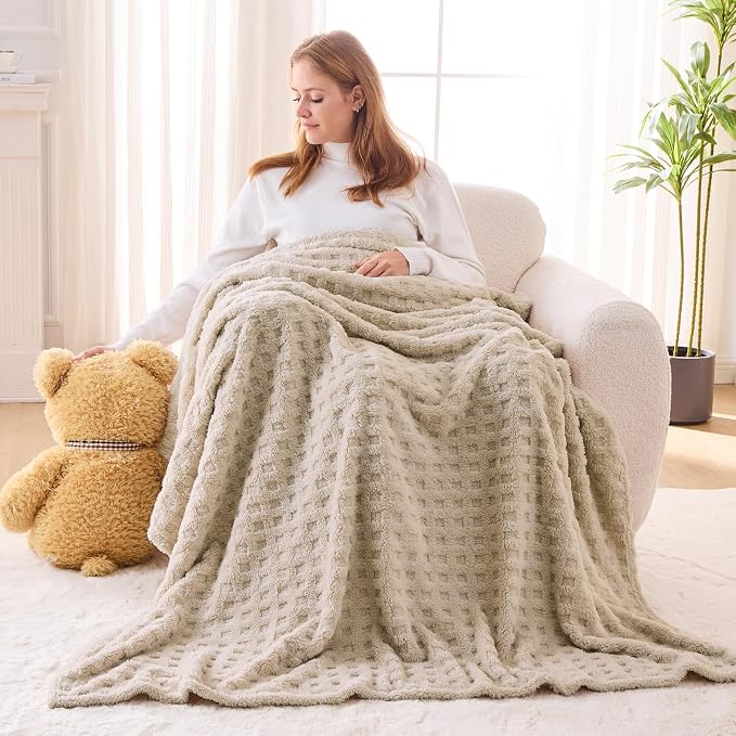NEWCOSPLAY 3D Waffle Checkered Flannel Twin Blanket, Linen, 60"x80" | Super Soft Cute Lightweight Decorative Premium Silky Fleece Blanket for Couch Sofa Bed, Gift for Women Men, All Season Use