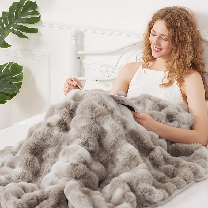 Comelady Soft Fluffy Faux Fur Throw Blanket 50"x60", Bubble Plush Texture | Tie-dye Brown Thick Fuzzy Throw, No-Shedding, Aesthetic & Cozy for Couch Bed Room Decor, Warm Gift for Women Men