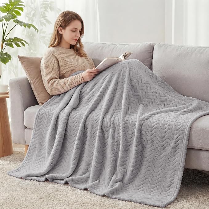 Exclusivo Mezcla Soft Fleece Blanket Twin Size for Bed, Sofa, Light Grey | 90"x66" Breathable Lightweight Flannel Blanket for Summer, Plush Cozy Jacquard Wave for Home Decor