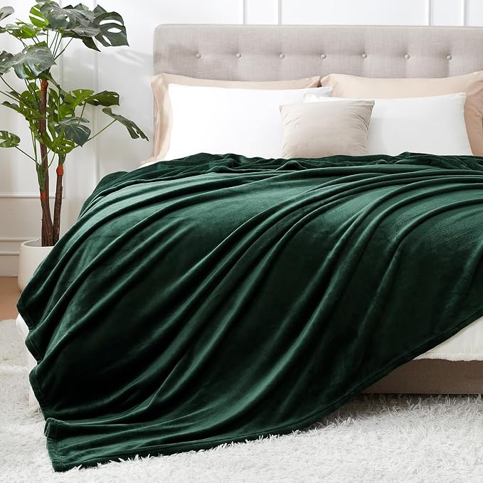 Hansleep Twin Dark Green Fleece Blanket, Soft Flannel Bed Blanket | Fuzzy Cozy Blanket 60x80 Inches, Multi-use for Bed, Sofa, Couch, Travel, Camping, All Season Warm Lightweight Cover
