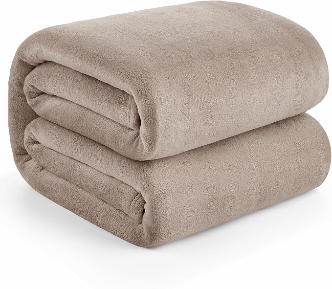 Hansleep Throw Mocha Brown Fleece Blanket, Soft Flannel Bed Blanket | Fuzzy Cozy Blanket 50x60 Inches, Multi-use for Bed, Sofa, Couch, Travel, Camping, All Season Warm Lightweight Cover