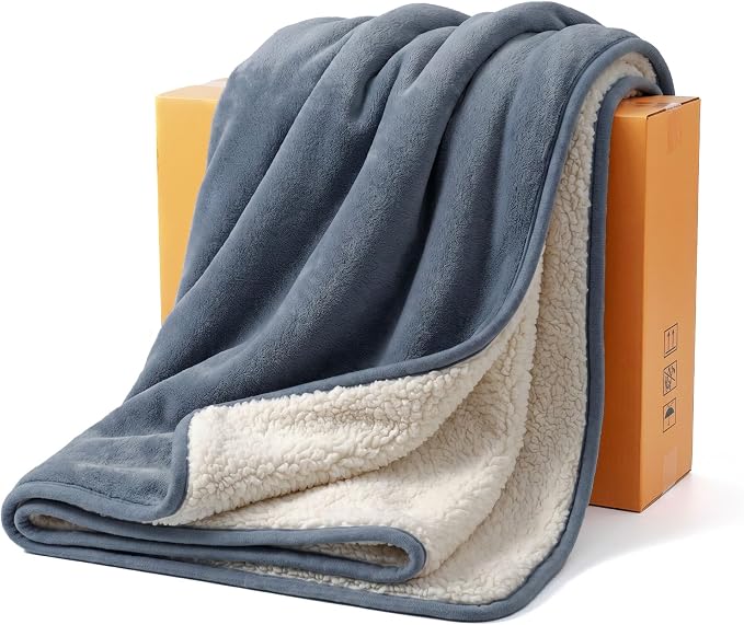 Sunheir Waterproof Dog Blankets for Small Dogs, Pet Blanket for Bed, Couch | Reversible Thick Sherpa Fleece Leakproof Washable Puppy Blanket for Cat, Furniture Protector, Travel, Camping, 25"X35", Grey