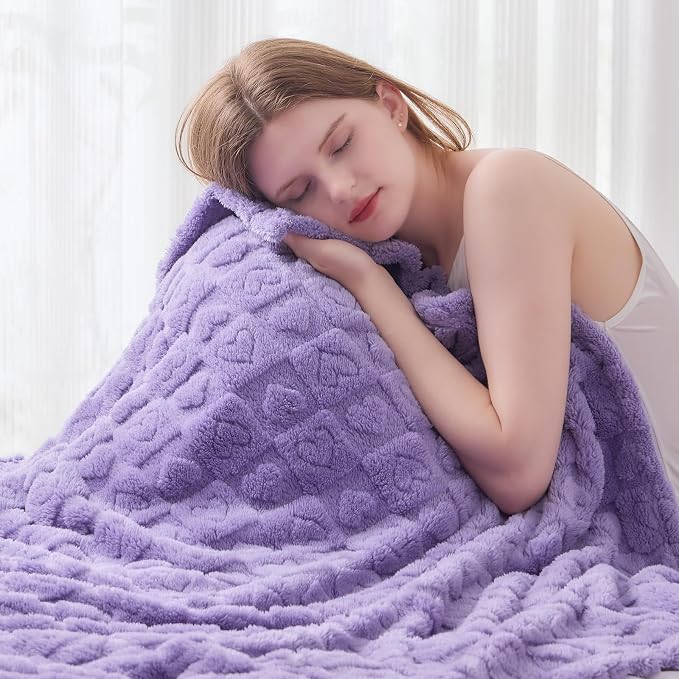 NEWCOSPLAY 3D Heart Checkered Flannel Throw Blanket, Lavender, 50"x70" | Super Soft Cute Lightweight Decorative Premium Silky Fleece Blanket for Couch Sofa Bed, Gift for Women Men, All Season Use