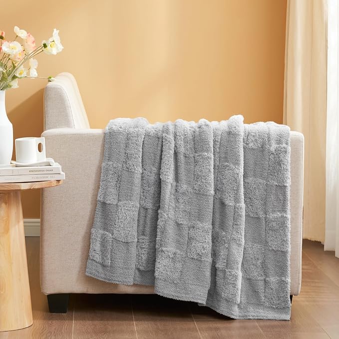 Snuggle Sac Faux Fur Throw Blanket for Couch, Knitted with Microfiber Fancy Yarn Blanket, Cozy Soft Warm Blankets for Sofa Bedroom Living Room,Solid Light Grey,50x60 inches