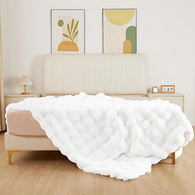 ORINOVA White Soft Twin Fluffy Blanket for Bed Living Room Furry Faux Fur Bed 60x80 Thick Fuzzy Throw Blanket Cozy Home Decor Gifts 860 GSM