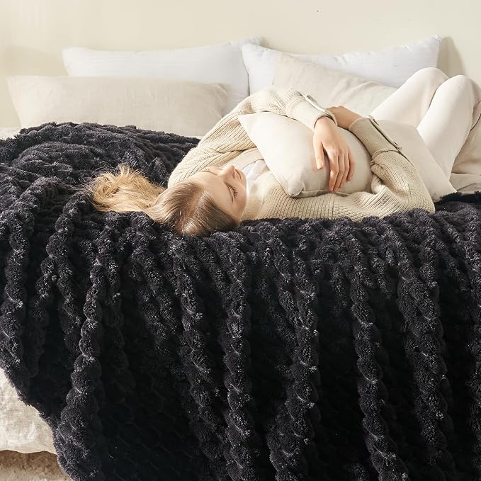 NEWCOSPLAY Fleece Clouds Cozy King Blanket for Couch, Black, 90"x110" | Premium Silky Flannel Blanket, Soft Lightweight Fluffy Throw Blanket for Bed Sofa Decor, Gift for All Season Use