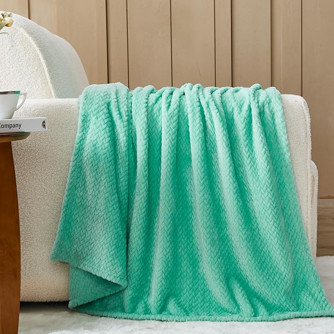 NEWCOSPLAY Fleece Leaves Pattern King Blanket, Aqua, 90"x110" | Super Soft Throw Blanket, Lightweight Cozy Bed Sofa Blanket, Premium Silky Flannel Fleece, Travel Blanket for All Season Use