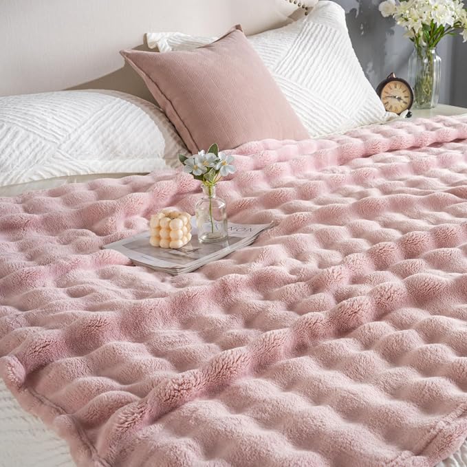 Faux Fur Bed Blankets King Size Pink, Soft Fluffy Bubble Blanket for Couch Sofa, Thick Warm Plush Fuzzy Rabbit Fur Large Blanket for All Season Use, 90"X 90"