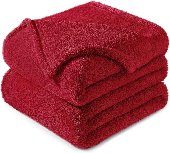 Exclusivo Mezcla Soft Plush Fleece King Size Blankets for Bed Living Room | Lightweight Fuzzy Fluffy Large Blanket for All Seasons, Cozy Velvet for Women Men, Machine Washable, 90"x104", Deep Red