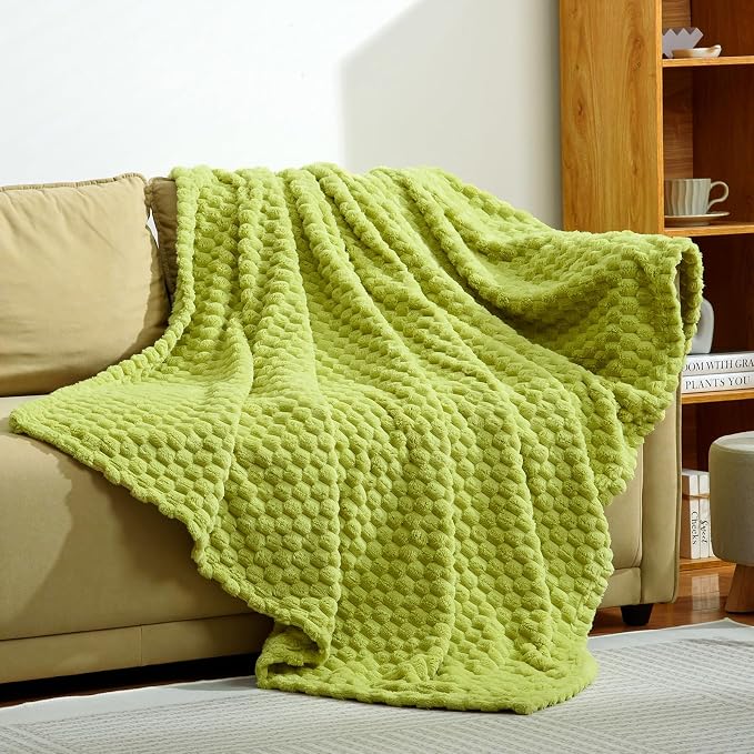 Excervent Hexagon Jacquard Throw Blanket for Bed, 60x80 Inches, Light Green | Big Decorative Fuzzy Flannel Fleece Throw Blanket for Sofa Bed Couch, Super Soft Cozy, Suitable for All Seasons