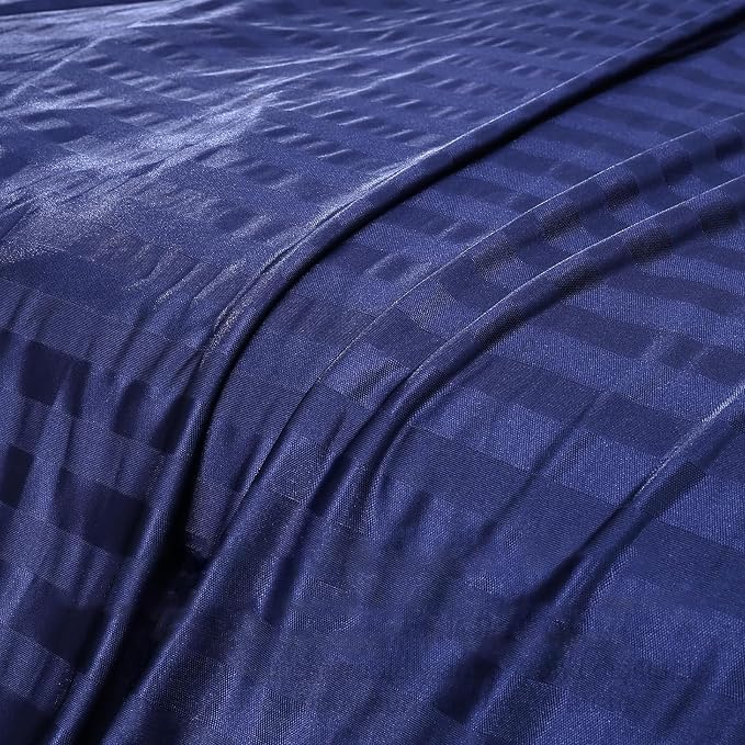 Elegear Cooling Blanket for Hot Sleepers, One-Way Moisture Flow, Queen | Arc-Chill® 3.0 Q-Max>0.5 Cooling Fabric with One-way Moisture Flow Helps Keep Skin Cool & Dry & Breathable, No Sticky Feeling