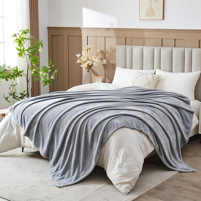 NEWCOSPLAY Fleece Leaves Pattern Queen Blanket, Grey, 90"x90" | Super Soft Throw Blanket, Lightweight Cozy Bed Sofa Blanket, Premium Silky Flannel Fleece, Travel Blanket for All Season Use
