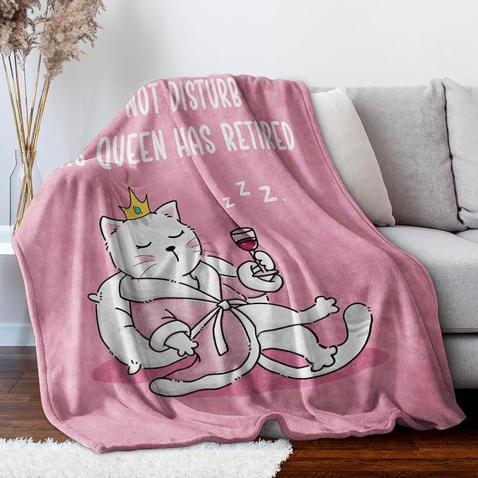 Retirement Gift for Woman, Funny Retirement Blanket, 2026 Retired Gifts | for Women, Friends, Coworker, Nurse, Teacher, Happy Retirement Gifts Ideas, Retired Queen Cat Pink Blanket(50 * 60)