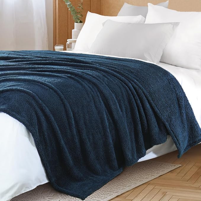 Exclusivo Mezcla Fleece Bed Blankets Queen Size for Bed, 90" x 90" | Super Soft and Cozy Fluffy Blanket for Women, Lightweight and Fuzzy Bedding for Bedroom , All Season, Navy Blue