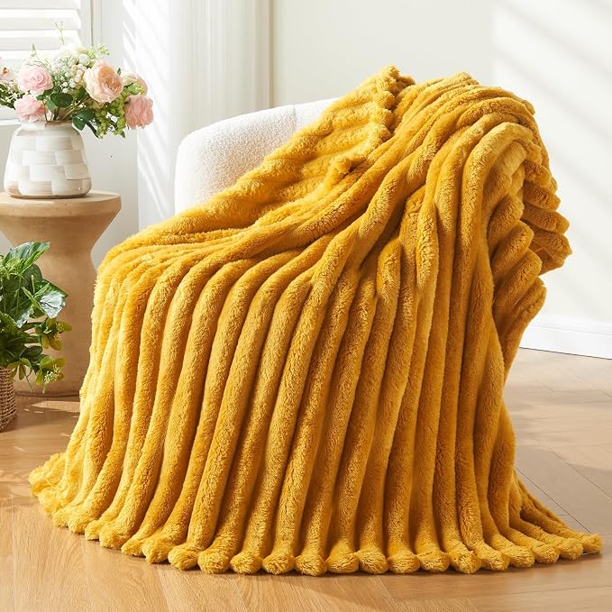 NEWCOSPLAY Fleece Ribbed Cozy King Blanket for Couch, Yellow, 90"x110" | Premium Silky Flannel Blanket, Soft Lightweight Fluffy Throw Blanket for Bed Sofa Decor, Gift for All Season Use