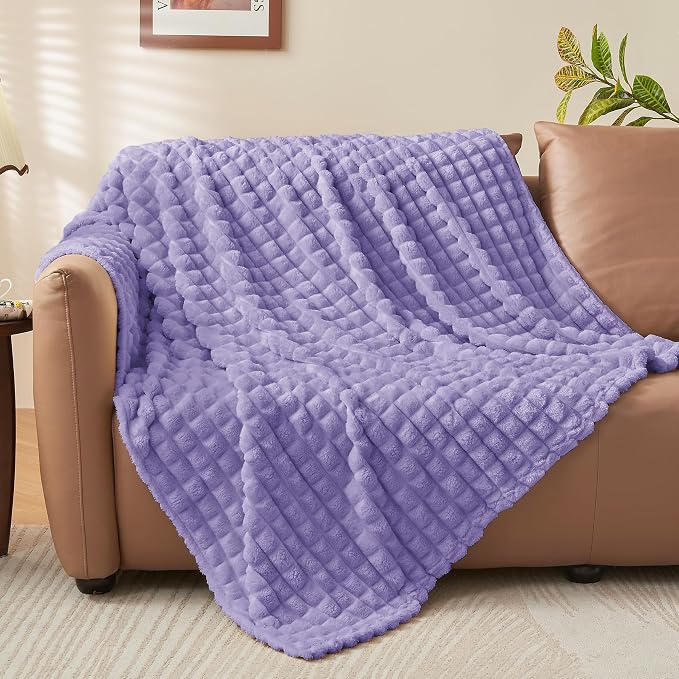 BEDELITE 3D Checked Lavender Fleece Twin Throw Blanket for Bed, 60x80 Inch | Soft Warm Fuzzy Fluffy Blanket for Couch Sofa, Lightweight Plush Cozy Throws for Home Room Decor, Gift for Women, All Season
