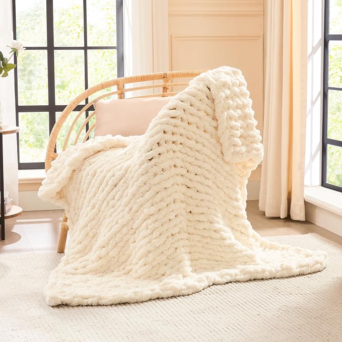 L'AGRATY Chunky Knit Throw Blanket for Couch, 40'' x 50'' Knit Throw, Ivory | Handmade Chenille Crochet Blanket for Sofa Bed, Thick Cable Knitted Blankets for Room Home Decor, Birthday Gift for Women Mom