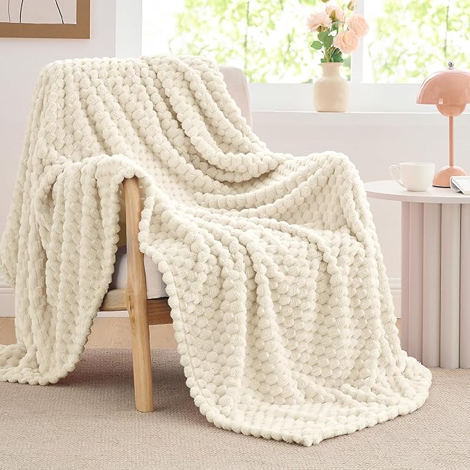 BEDELITE Cream Twin Blanket for Couch, Soft Cozy Gifts for Women, 60 * 80 | 3D Jacquard Decorative Fleece Blanket, Super Soft Plush Throws, Cute Birthday Gift for Women & Men, Suitable for All Seasons