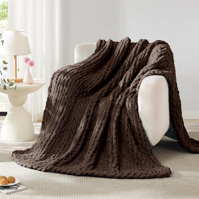 L'AGRATY Chunky Knit Throw Blanket for Couch, 50 x 60 Inches, Cocoa Brown | Handmade Chenille Crochet Blanket for Sofa Bed, Thick Cable Knitted Blankets for Room Home Decor, Birthday Gift for Women Mom