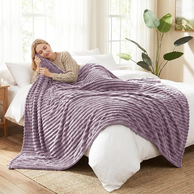 HIMEET Dusty Purple Twin Blanket for Bed, 300GSM Ribbed Fleece, 60 x 80 in | Ultra Soft Flannel, All-Season Lightweight Warmth, Bed Layering Pick & Dorm Essential, Gift for Men & Women, Machine Washable