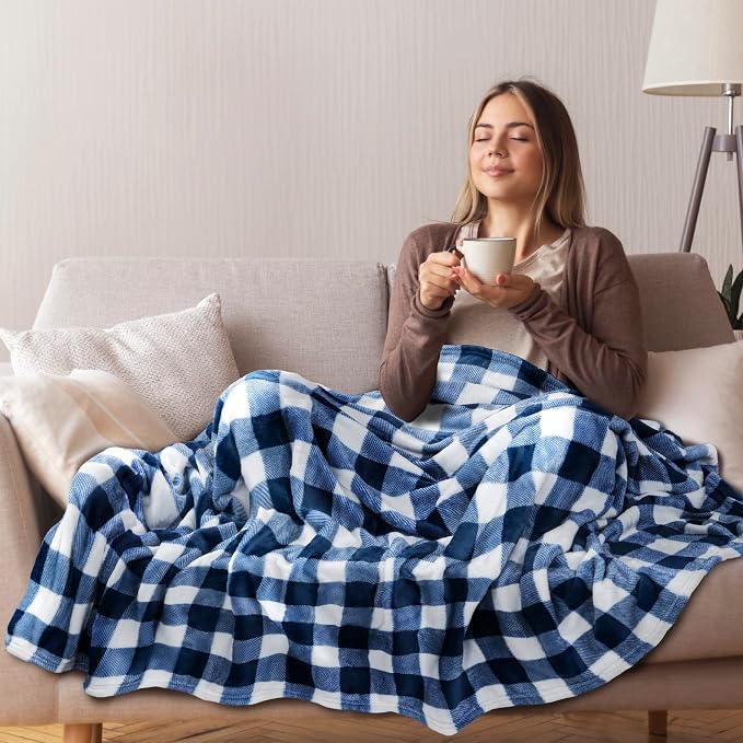 PAVILIA Buffalo Check Fleece Throw Blanket | Blue White Checkered Plaid Flannel Blanket | Soft Velvet Lightweight Microfiber Blanket for Couch Sofa | 50x60 Inches Checker Navy