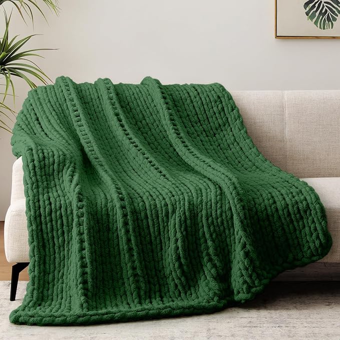 Negwoo Chunky Knit Throw Blanket, Knitted Throw Chenille Yarn, 80"*90" | Soft Thick Cable Knitted Blankets, Handmade Big Thick Blanket, Machine Washable Cute Comfy Blanket for Home Decor,Grass green