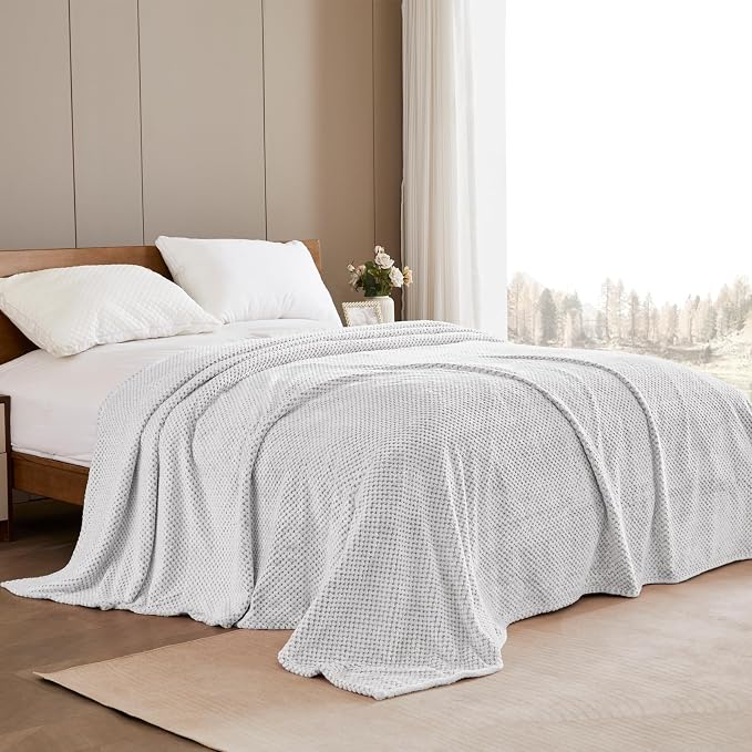 Exclusivo Mezcla Soft Waffle Fleece Bed Blanket King Size, Heather Gray | Lightweight Plush Blanket for Bed, Bedroom, Cozy Flannel with Waffle Texture, Stylish Home Decor, All Season, 104x90 Inches