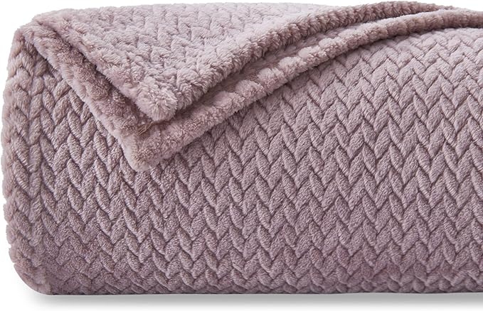 NEWCOSPLAY Fleece Leaves Pattern Queen Blanket, Light Purple, 90"x90" | Super Soft Throw Blanket, Lightweight Cozy Bed Sofa Blanket, Premium Silky Flannel Fleece, Travel Blanket for All Season Use