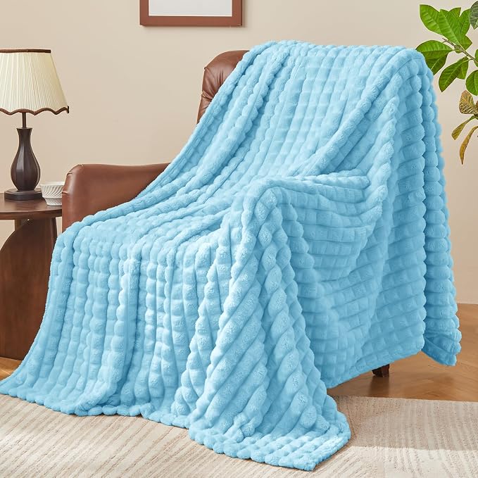 BEDELITE 3D Checked Light Blue Fleece Throw Blanket for Couch, 50x70 Inch | Soft Warm Fuzzy Fluffy Blanket for Bed Sofa, Lightweight Plush Cozy Blankets for Home Room Decor, Gift for Women, All Season
