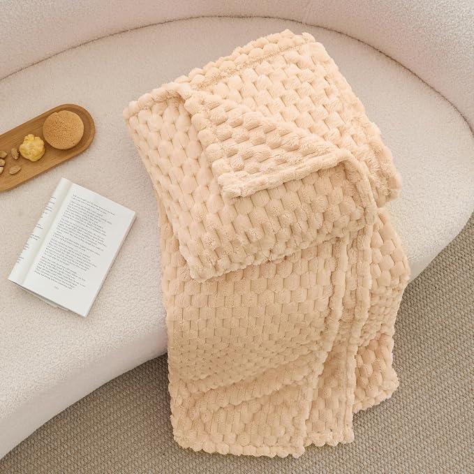 BEDELITE Blush Sand Throw Blanket for Couch, Soft Gifts for Women, 50 * 60 | 3D Jacquard Decorative Fleece Blanket, Super Soft Plush Throws, Cute Birthday Gift for Women & Men, Suitable for All Seasons