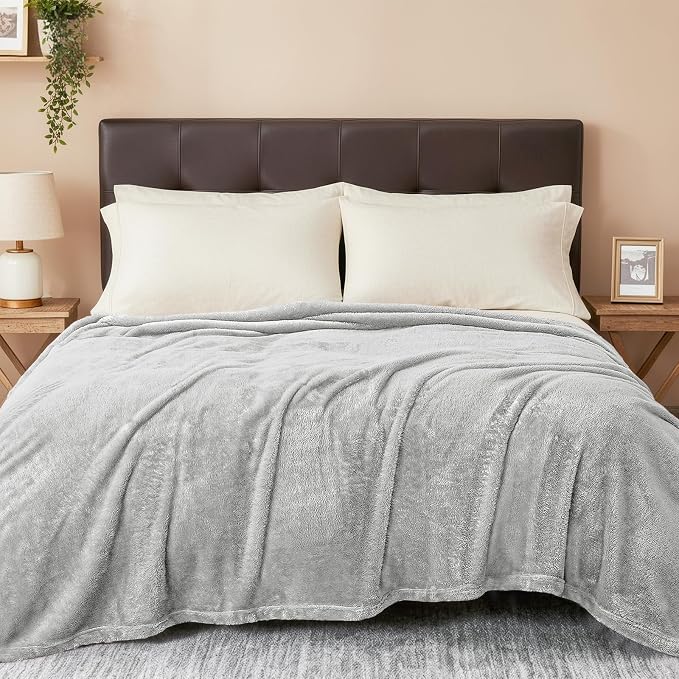 Exclusivo Mezcla Fuzzy Plush Fleece Bed Blanket King Size, Light Grey | 104x90 Inches, Super Soft and Cozy Bed Blanket, Fluffy Decorative Bedding for Livingroom, Bedroom, All Season