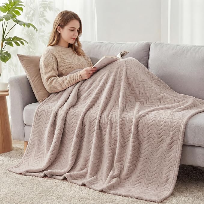 Exclusivo Mezcla Soft Fleece Blanket King Size, Cozy Lightweight Blankets with Decorative Wave Textured Suitable for All Season Use, Camel, 90x104 Inches | 90"x104" Breathable Lightweight Flannel Blanket for Summer, Plush Cozy Jacquard Wave for Home Decor