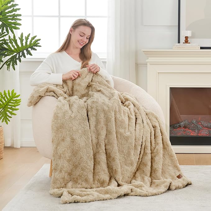 Cozy Bliss Faux Fur Throw Blanket for Couch, Fuzzy Soft Plush Thick Warm Fluffy Reversible Wave Textured Blanket for Sofa Bedroom Living Room, 55 * 70 Inches Khaki
