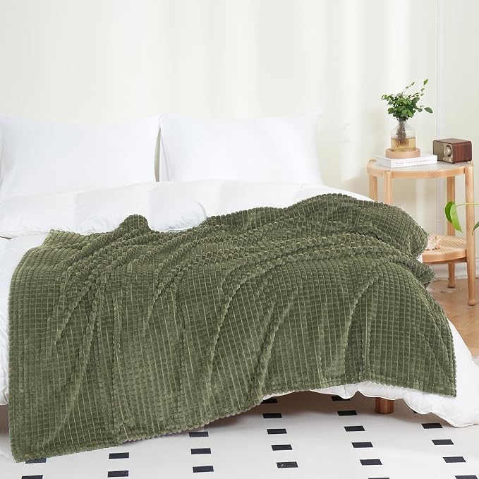 Puncuntex Fleece Throw Blanket Olive Green 50"×60" with Square Grid Design | Super Soft Plush Cozy Flannel Throw Blanket Luxury for Couch Sofa Chair