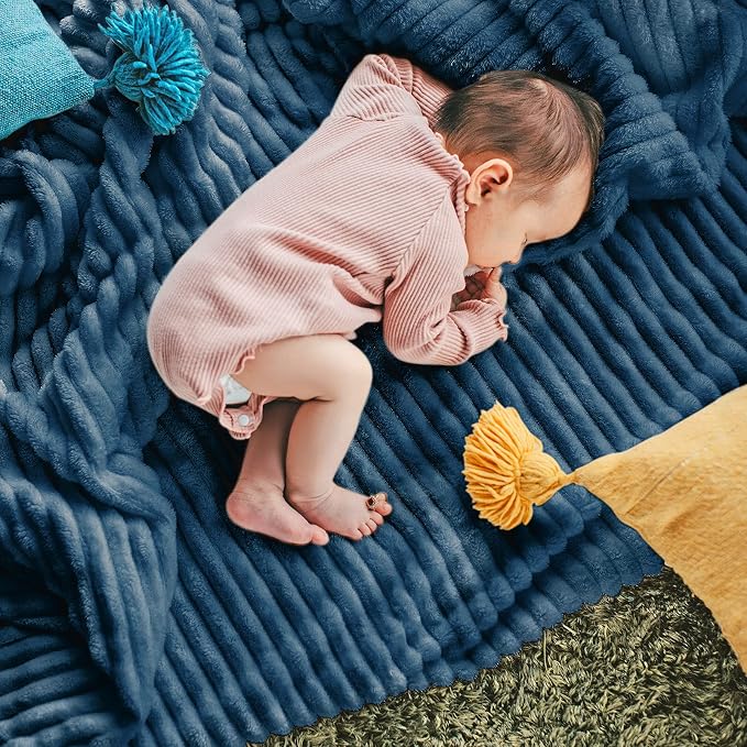 DISSA Fleece Blanket Queen Size – 90x90, Blue - Soft, Plush, Fluffy, Fuzzy, Warm, Cozy – Perfect Throw for Couch, Bed, Sofa - with Pompom Fringe - Flannel Blanket