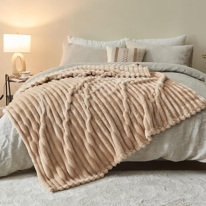 NEWCOSPLAY Fleece Ribbed Cozy Throw Blanket for Couch, Brown, 50"x60" | Premium Silky Flannel Blanket, Soft Lightweight Fluffy Throw Blanket for Bed Sofa Decor, Gift for All Season Use