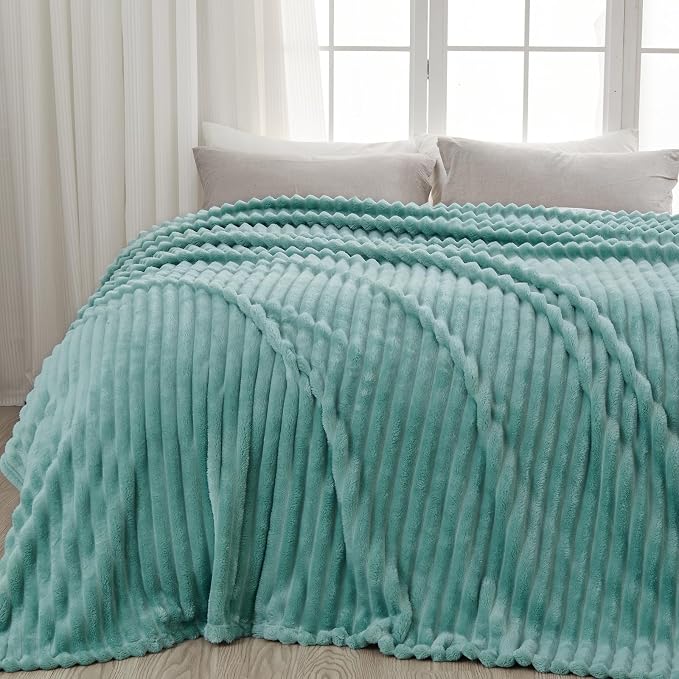 NEWCOSPLAY Fleece Ribbed Cozy King Blanket for Couch, Dusty Sage, 90"x110" | Premium Silky Flannel Blanket, Soft Lightweight Fluffy Throw Blanket for Bed Sofa Decor, Gift for All Season Use