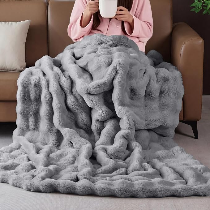 Grey Faux Fur Throw Blanket for Couch, Double-Sided Bubble Textured Plush Blanket with Soft Flannel Back, Decorative Throw for Sofa or Bed, Machine Washable, 60x80 Inches, 860 GSM