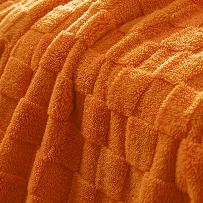 Exclusivo Mezcla 3D Checkered Fleece Queen Blanket for Bed, Burnt Orange | Super Soft and Cozy Fluffy Blanket, Lightweight, Breathable, Decorative Blanket for Living Room, Bedroom, All Season, 90"x90"