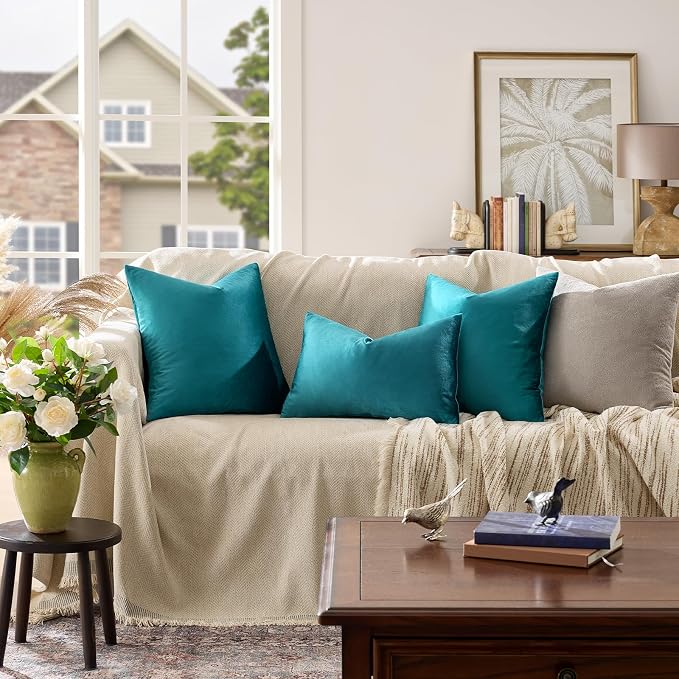 GIGIZAZA Teal Velvet Pillow Covers 18x18 Decorative Pillows Pack of 2 | Blue Throw Pillows for Couch Sofa,280gsm Soft Textured Fabric,Modern Square Pillowcases,Luxury Cushion Covers