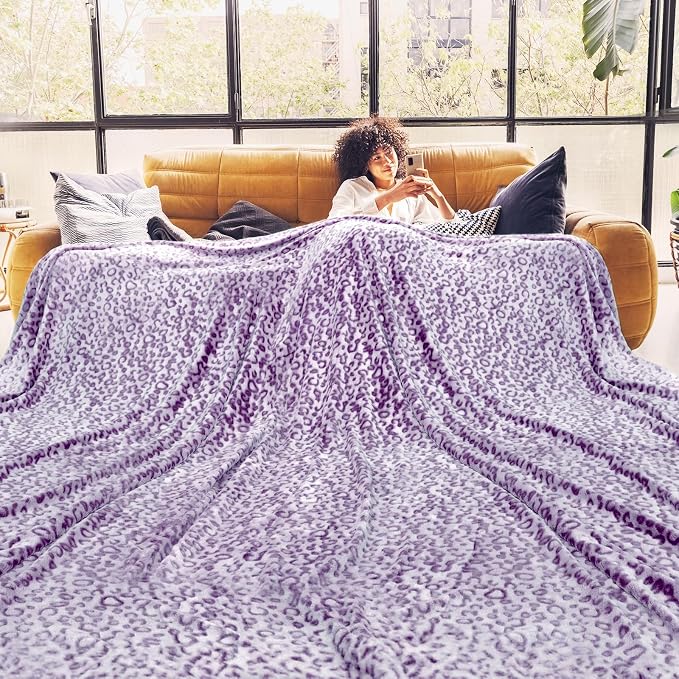 Purple Leopard Print Blanket for Women, Cheetah Blanket, Gifts for Birthday | Purple Gifts for Women, Cozy Fleece Throw, Soft Warm King Size Blanket, Christmas Birthday Gifts