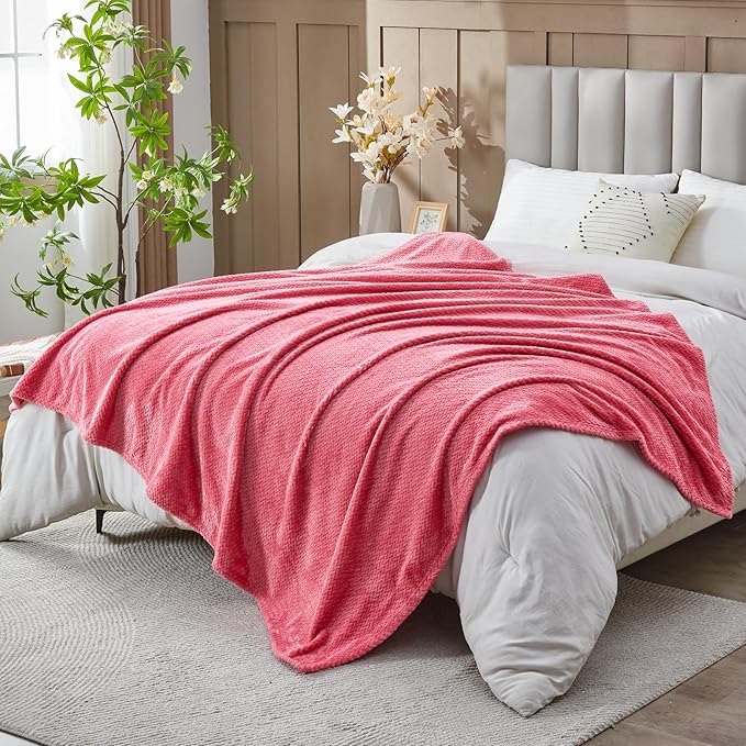 NEWCOSPLAY Fleece Leaves Pattern King Blanket, Coral Pink, 90"x110" | Super Soft Throw Blanket, Lightweight Cozy Bed Sofa Blanket, Premium Silky Flannel Fleece, Travel Blanket for All Season Use