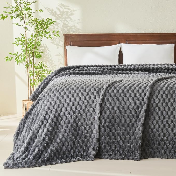 NEWCOSPLAY Fleece Clouds Cozy King Blanket for Couch, Grey, 90"x110" | Premium Silky Flannel Blanket, Soft Lightweight Fluffy Throw Blanket for Bed Sofa Decor, Gift for All Season Use
