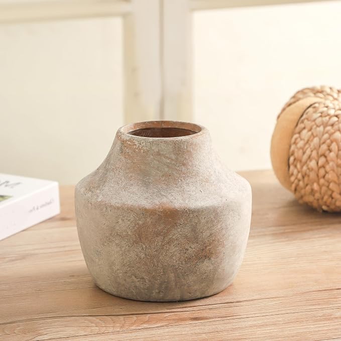 Mitt&Ditt Ceramic Flower Vase, 5.3 inch Pottery Farmhouse Rustic Vase, Handcrafted Weathered Vases, Small Flower Terracotta Vases for Home Decor, Living Room, Table, Shelf, Mantel, Neutral