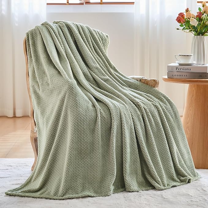 NEWCOSPLAY Fleece Leaves Pattern Twin Blanket, Sage Green, 60"x80" | Super Soft Throw Blanket, Lightweight Cozy Bed Sofa Blanket, Premium Silky Flannel Fleece, Travel Blanket for All Season Use