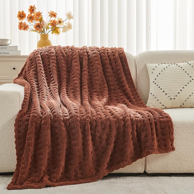NEWCOSPLAY 3D Waffle Checkered Flannel Twin Blanket, Coffee, 60"x80" | Super Soft Cute Lightweight Decorative Premium Silky Fleece Blanket for Couch Sofa Bed, Gift for Women Men, All Season Use