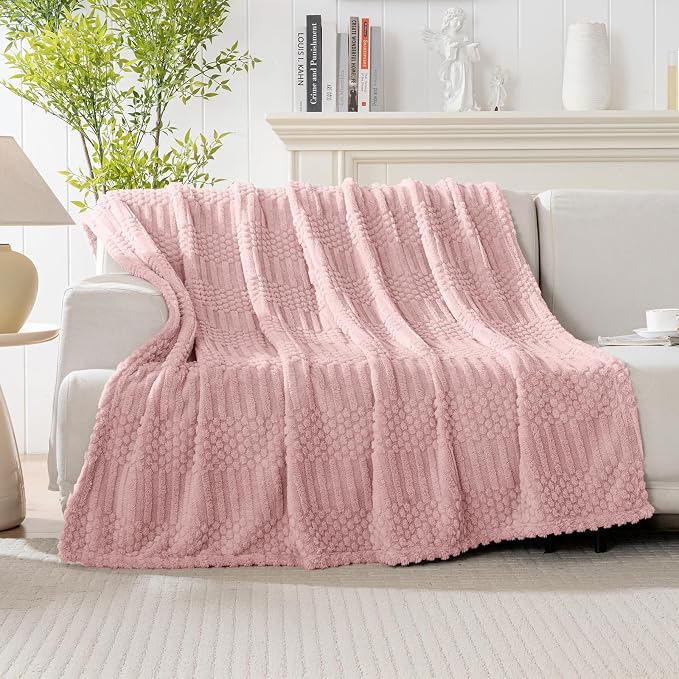 Pink Throw Blanket - Soft & Fluffy Fleece, Cute & Aesthetic, Perfect for Sofa, Couch, Chair, Bed, Living Room & Bedroom, All-Season Use, Plush & Cozy Decorative Blanket 50x60