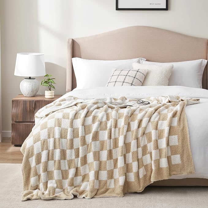 Snuggle Sac Checkered Throw Blanket for Couch, Super Soft, Cozy Warm Knit Blankets, Reversible Fluffy Checker Throws for Sofa, Bed, Checkered Beige, 50x60 Inches